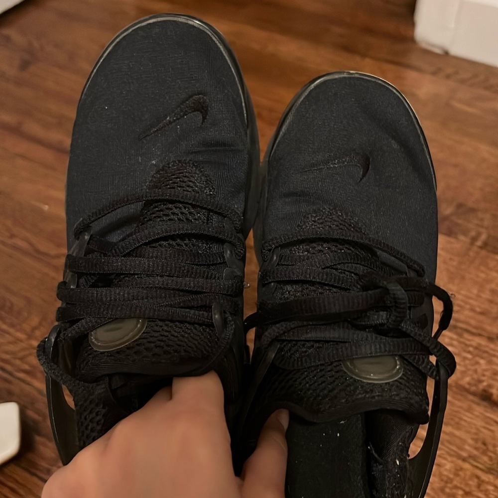 Nike all black sneakers size 5Y